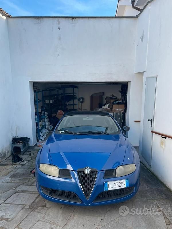 Blu Usata 2003 Alfa Romeo GT Coupé | 4000 € - Immagine 1/4