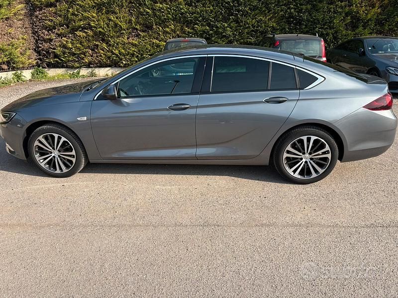 Usata Opel Insignia Sport 136 CV (100 kW) 2021 Grigio Berlina