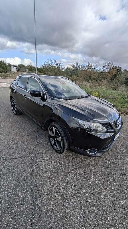 Usata Nissan Qashqai N-Connecta 131 CV (96 kW) 2017 Nero SUV