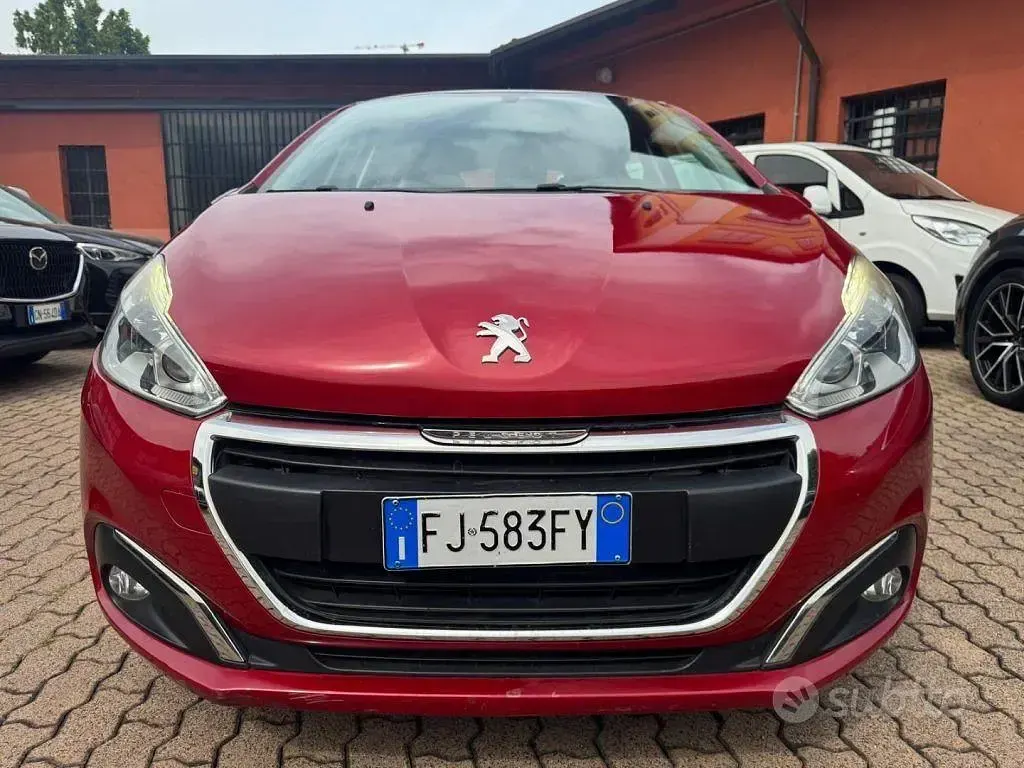 Usata Peugeot 208 Active 68 CV (50 kW) 2017 Bordeaux Utilitaria
