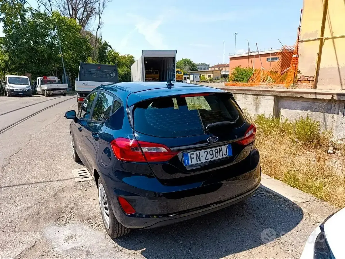 Usata Ford Fiesta 86 CV (63 kW) 2018 Bluazzurro Utilitaria
