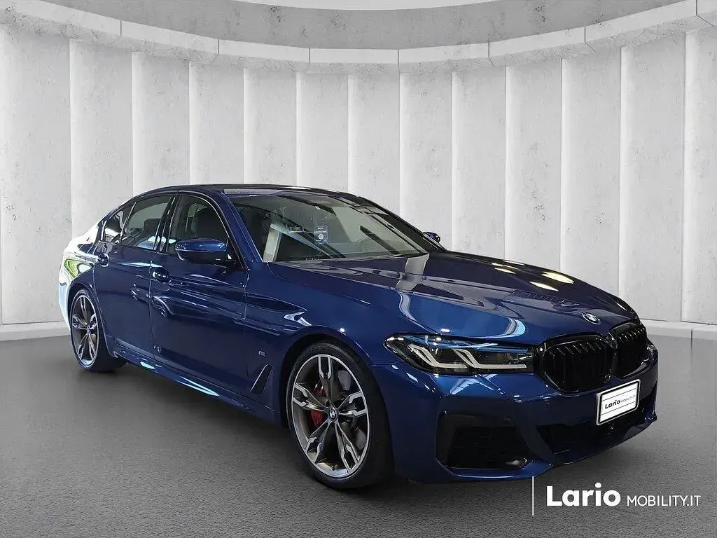 Usata BMW 550 530 CV (389 kW) 2022 Blu Berlina
