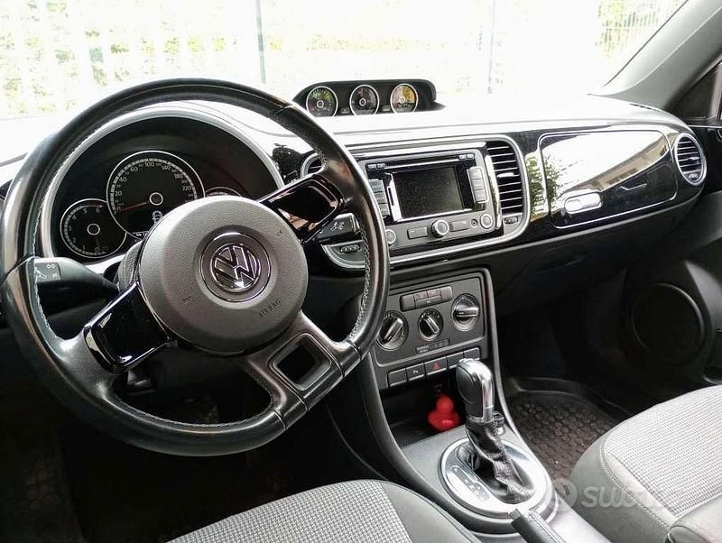 Nero Usata 2014 VW Maggiolino Design Tre volumi | 11.200 € (Ottimo prezzo) - Immagine 1/4