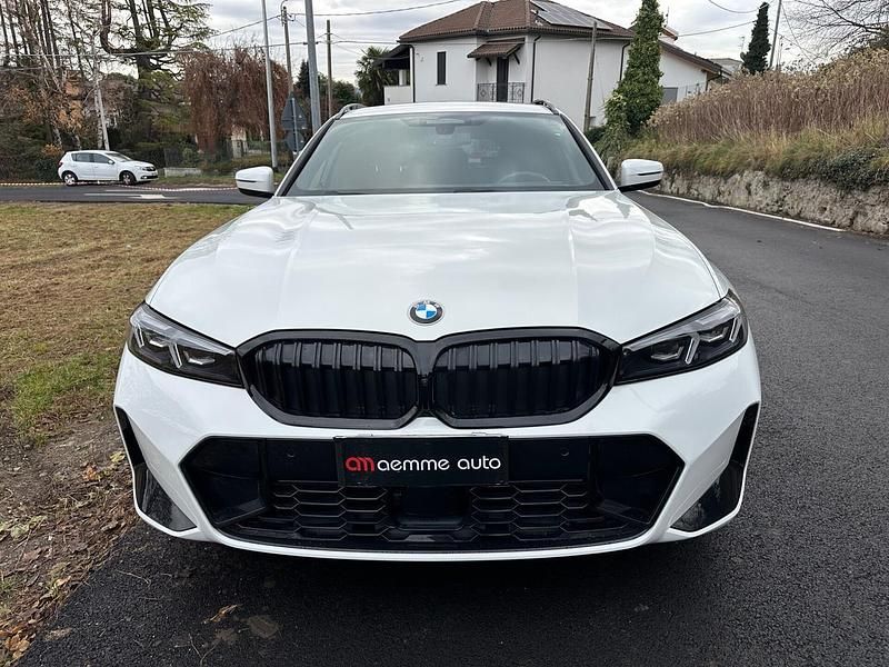 Usata BMW 320e M Sport 190 CV (139 kW) 2024 Bianco Station wagon