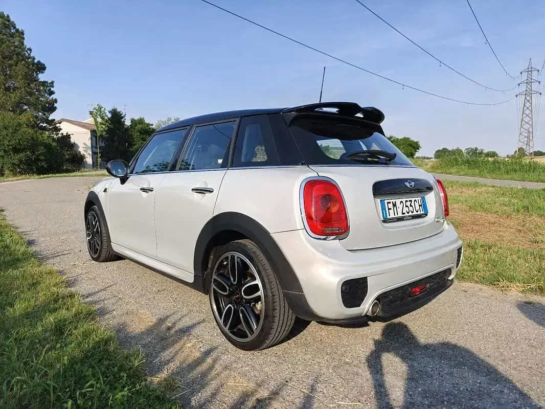 Usata Mini Cooper D 116 CV (85 kW) 2017 Utilitaria