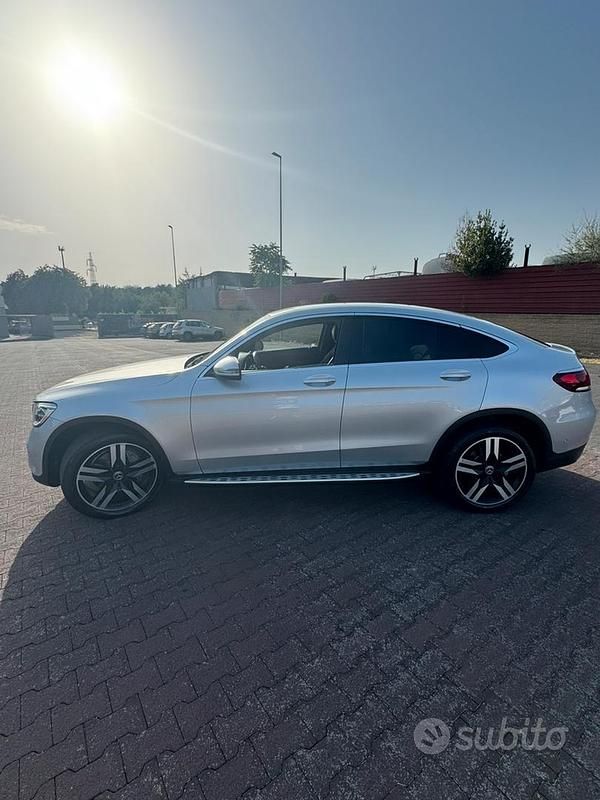 Usata Mercedes GLC220 194 CV (142 kW) 2019 Argento Coupé