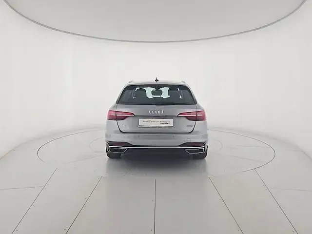 Usata Audi A4 Advanced 204 CV (150 kW) 2022 Argento floret metallizzato Station wagon