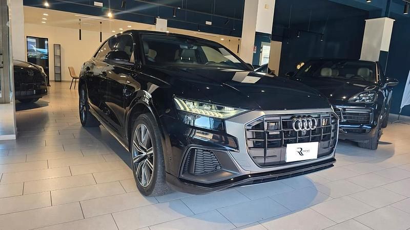 Usata Audi Q8 Sport 286 CV (210 kW) 2021 Nero SUV