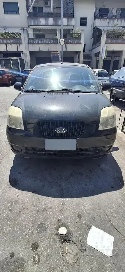 Usata Kia Picanto 61 CV (44 kW) 2005 Nero Utilitaria