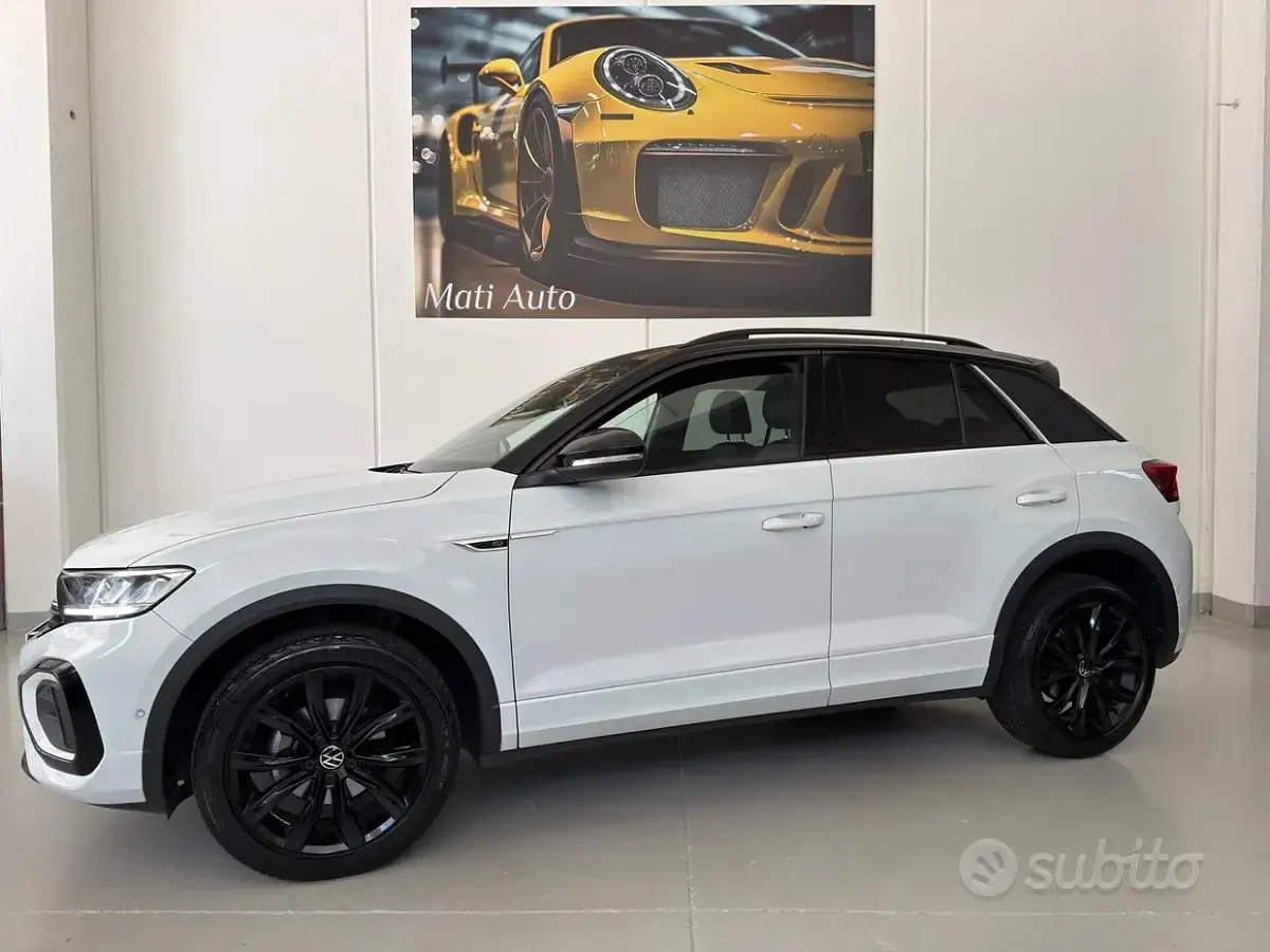 Usata VW T-Roc R-line 150 CV (110 kW) 2023 Bianco SUV