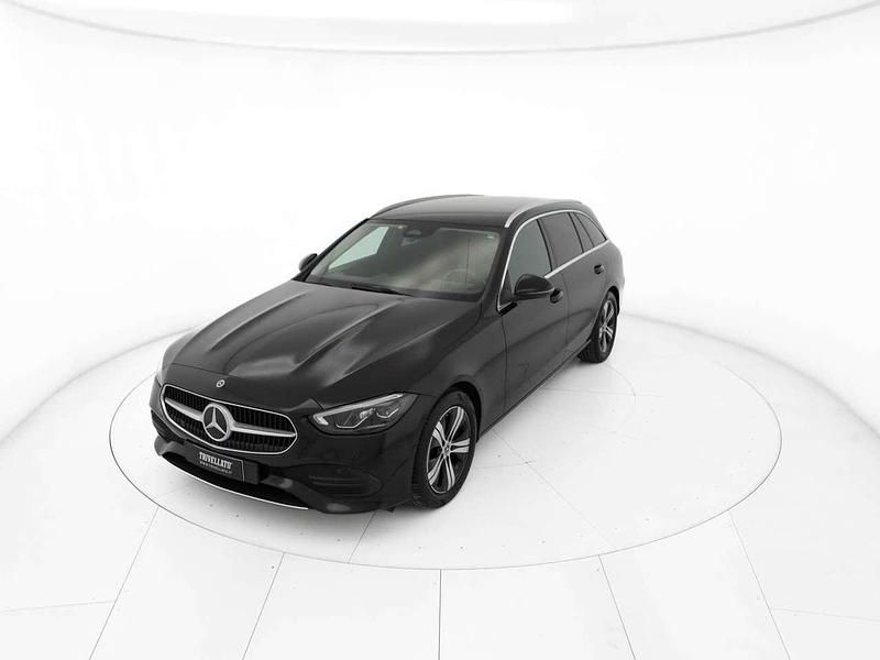 Usata Mercedes C220 200 CV (147 kW) 2022 Nero Station wagon