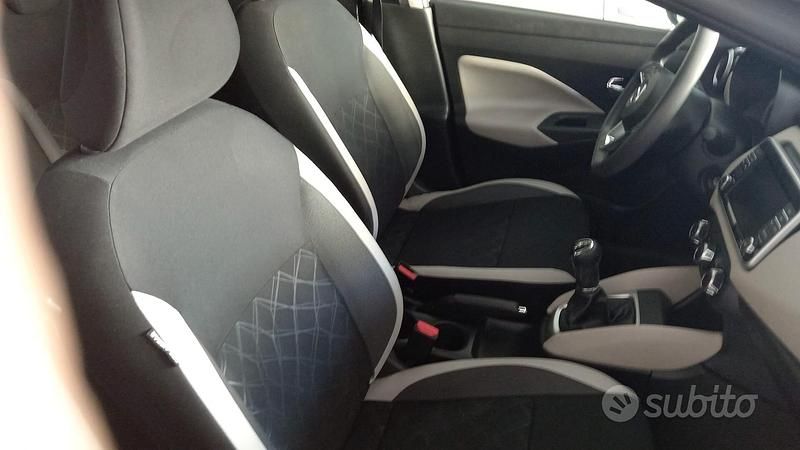Begagnad Nissan Micra 71 HK (52 kW) 2018 Grå Halvkombi