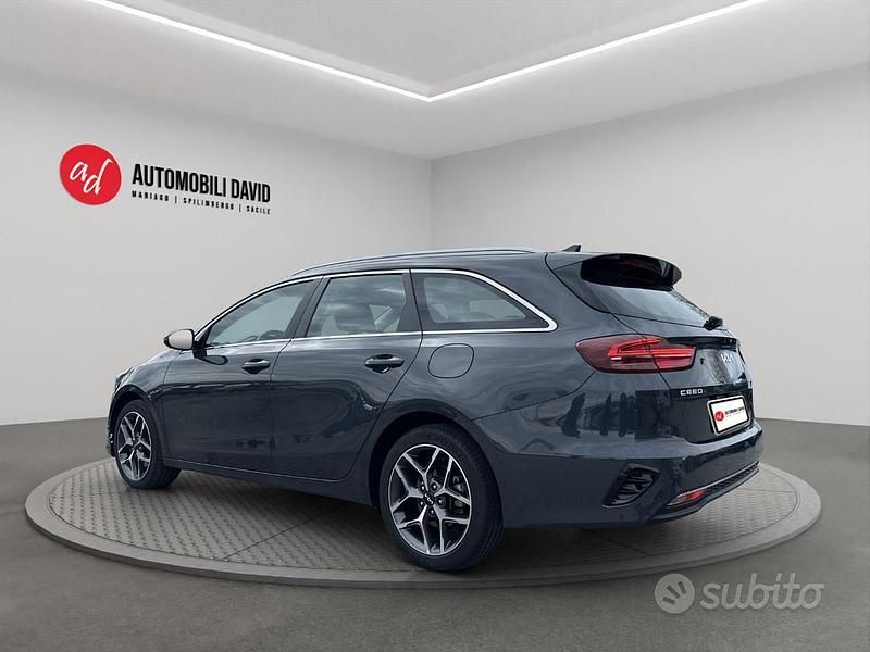 Usata Kia Ceed Sportswagon 136 CV (100 kW) 2022 Grigio Station wagon