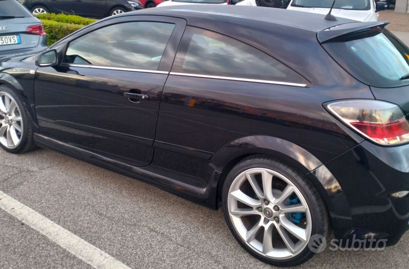 Usata Opel Astra OPC 240 CV (176 kW) 2007 Nero Coupé