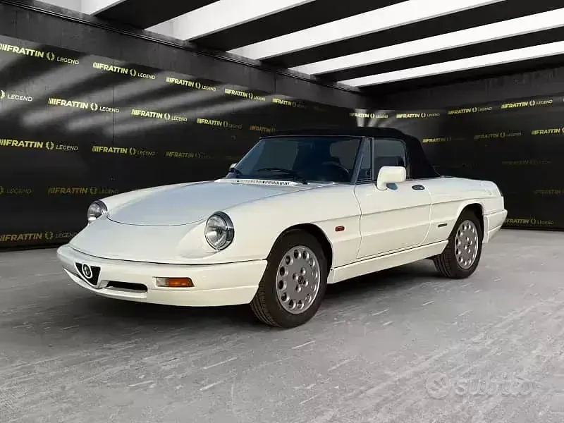 Usata Alfa Romeo Spider 122 CV (89 kW) 1990 Cabrio