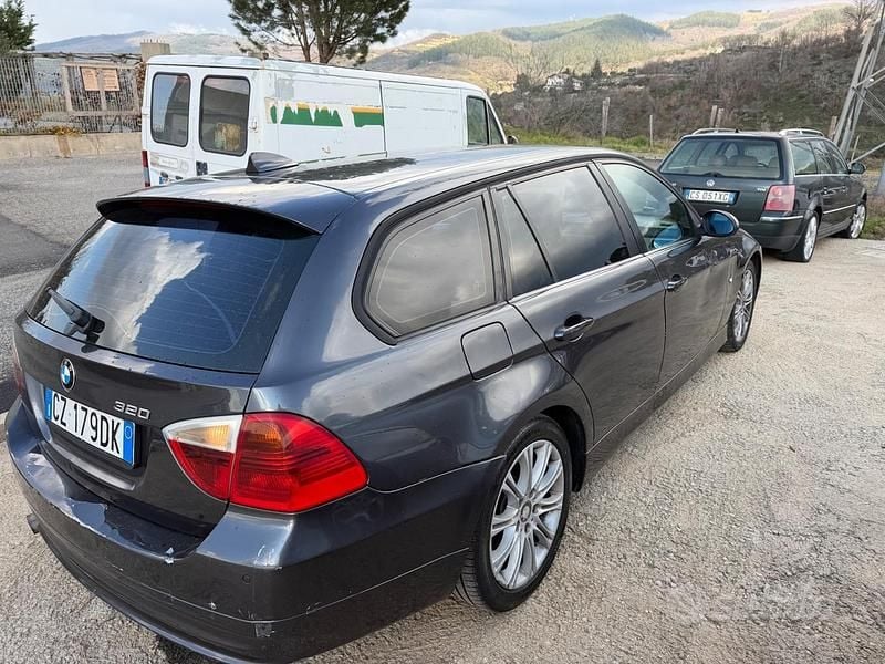 Usata BMW 320 163 CV (119 kW) 2006 Grigio Station wagon