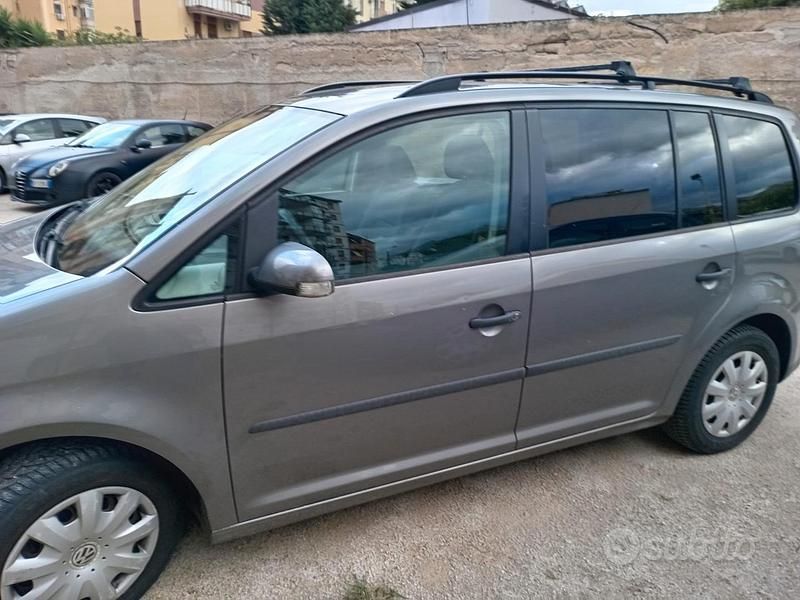 Usata VW Touran 109 CV (80 kW) 2008 Grigio Monovolume