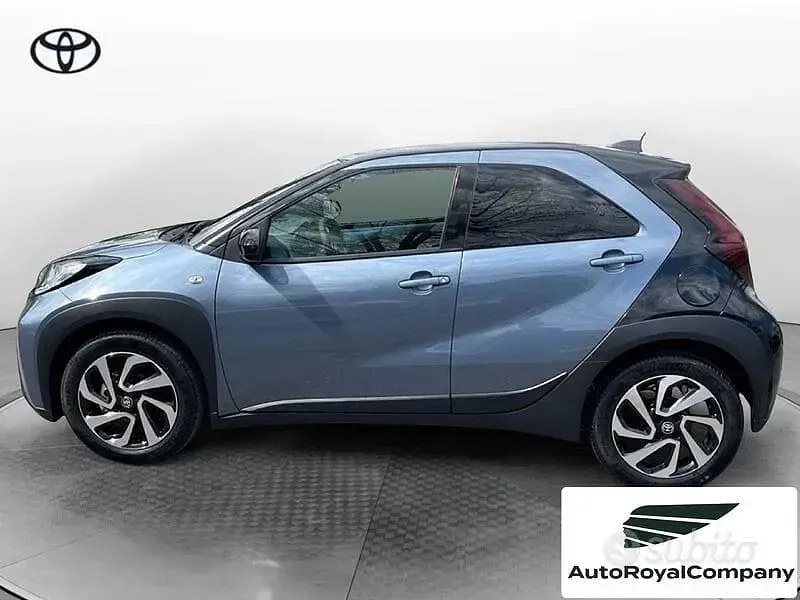 Neu Toyota Aygo X Trend 72 PS (52 kW) 2025 Grau SUV
