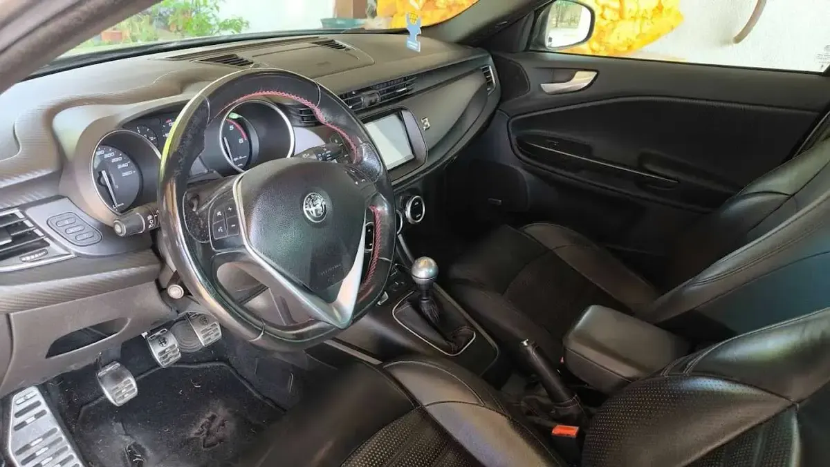 Usata Alfa Romeo Giulietta Super 150 CV (110 kW) 2017 Grigio Utilitaria