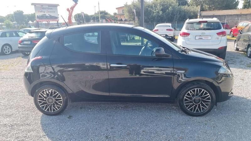 Usata Lancia Ypsilon S 69 CV (50 kW) 2021 Nero Utilitaria