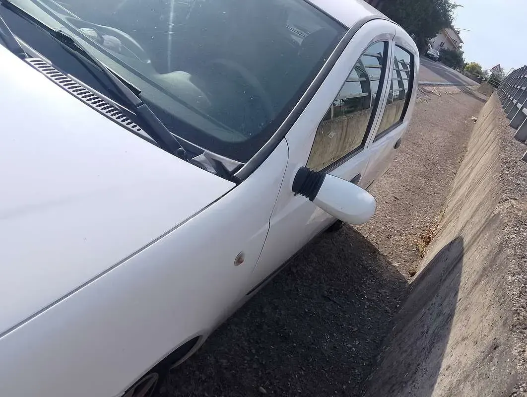 Usata Fiat Punto Dynamic 80 CV (58 kW) 2006 Bianco Utilitaria