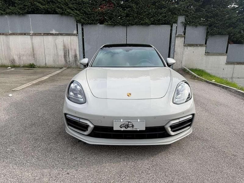 Usata Porsche Panamera 441 CV (324 kW) 2021 Beige Berlina