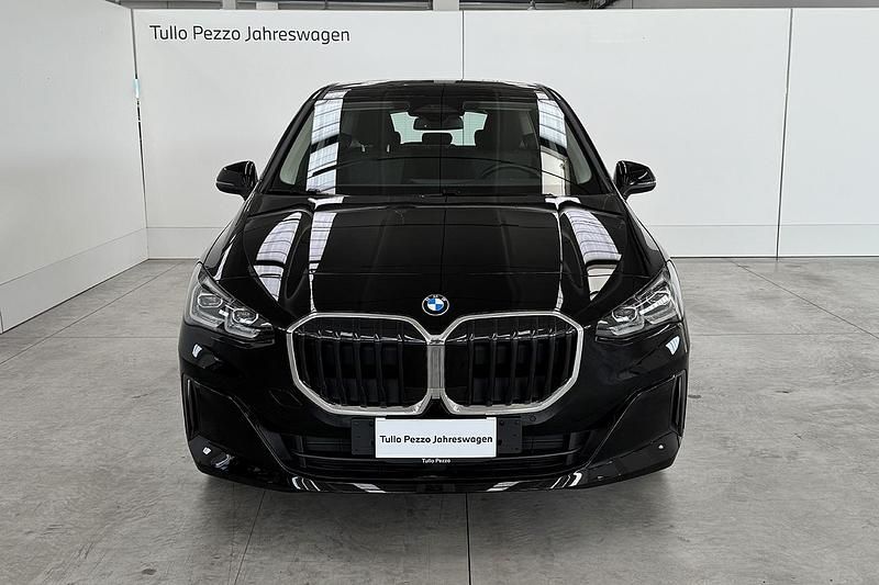 Usata BMW 218 Comfort Edition 140 CV (102 kW) 2023 Nero lacca Station wagon