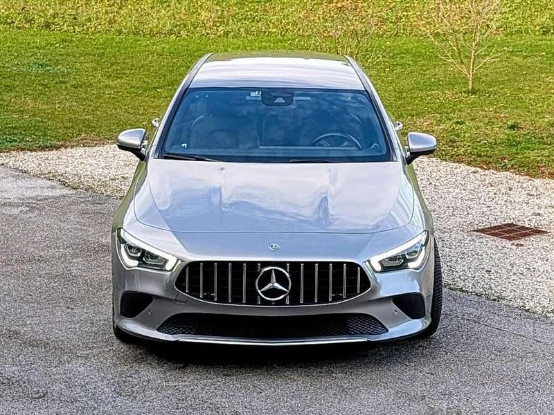 Usata Mercedes CLA200 150 CV (110 kW) 2020 Grigio Station wagon