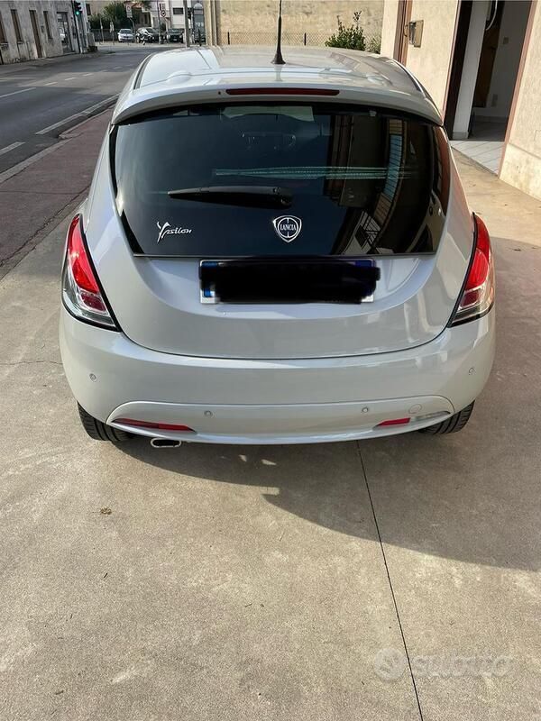 Usata Lancia Ypsilon 69 CV (50 kW) 2018 Utilitaria