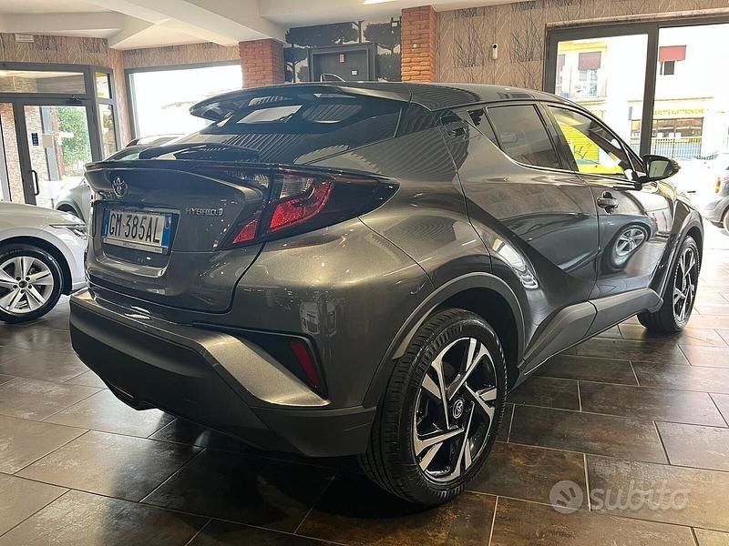 Usata Toyota C-HR Trend 98 CV (72 kW) 2022 Grigio SUV