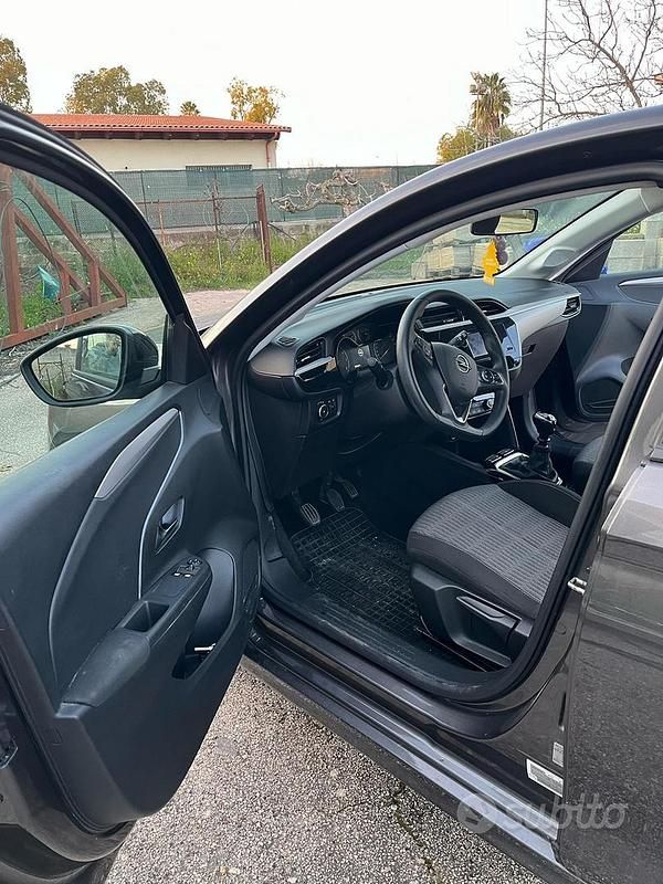 Usata Opel Corsa 102 CV (75 kW) 2019 Grigio Berlina