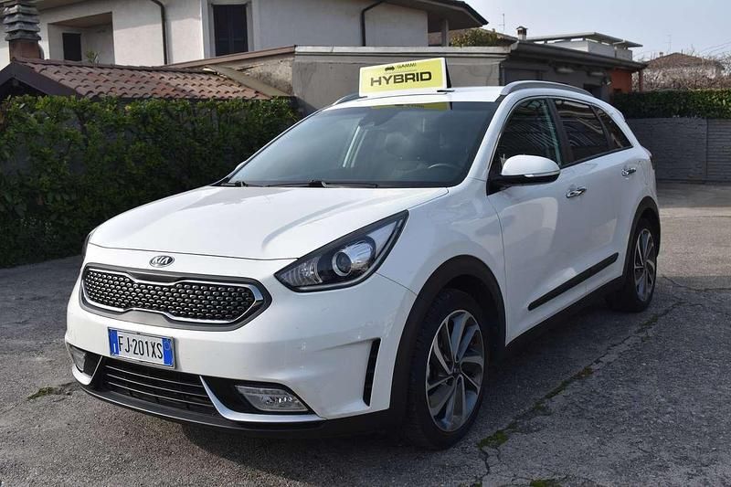 Usata Kia Niro 105 CV (77 kW) 2017 Bianco SUV