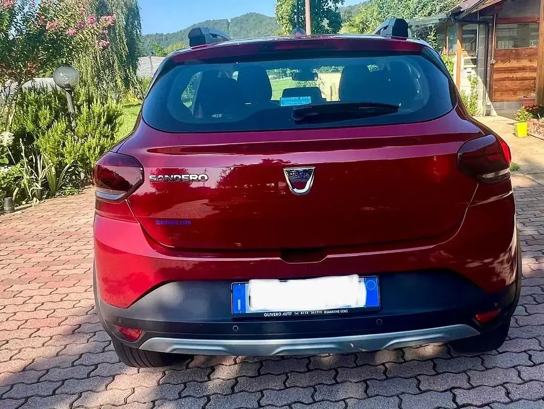 Usata Dacia Sandero Comfort 101 CV (74 kW) 2023 Rosso Berlina