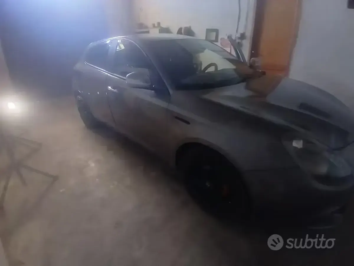 Usata Alfa Romeo Giulietta 120 CV (88 kW) 2018 Grigio Utilitaria