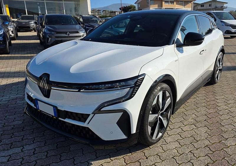 Bianco Usata 2024 Renault Megane E-Tech Techno Berlina | 25.000 € (Buon prezzo) - Immagine 1/4