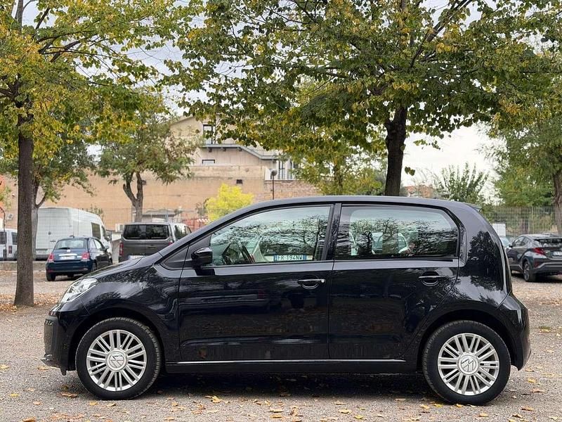 Usata VW up! move up! 65 CV (47 kW) 2021 Nero Utilitaria