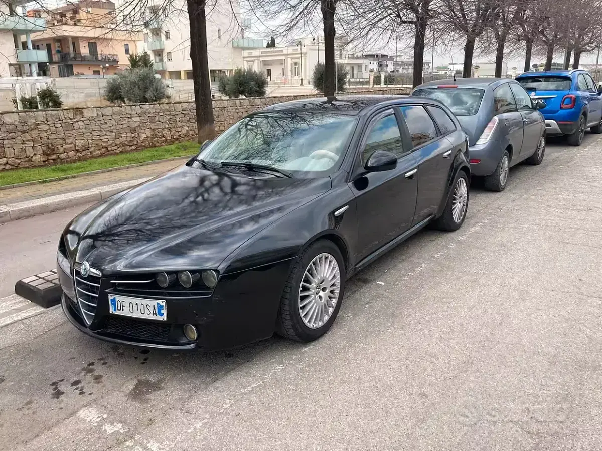 Usata Alfa Romeo 159 120 CV (88 kW) 2007 Nero Station wagon
