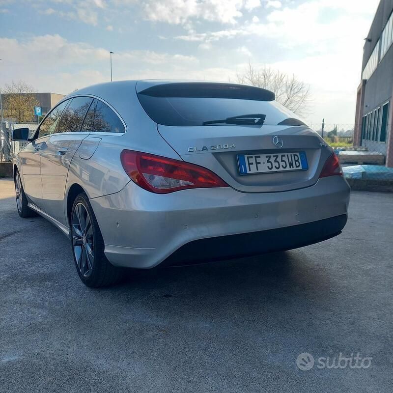 Usata Mercedes CLA200 136 CV (100 kW) 2016 Argento Station wagon