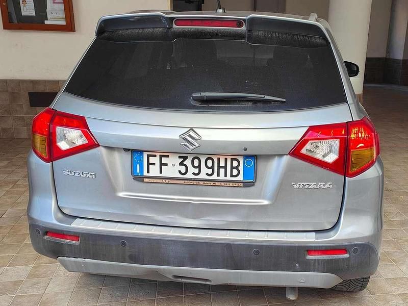 Usata Suzuki Vitara 120 CV (88 kW) 2016 Grigio SUV