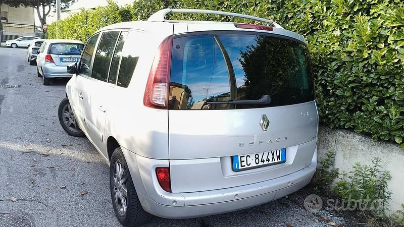Usata Renault Espace 136 CV (100 kW) 2010 Grigio Monovolume