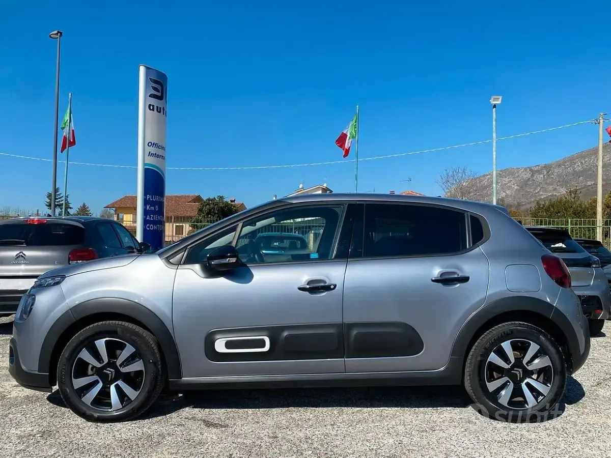 Usata Citroën C3 PureTech 110 CV (80 kW) 2024 Grigio Berlina