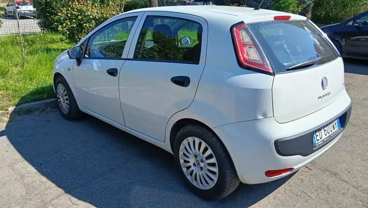 Usata Fiat Punto Evo Active 75 CV (55 kW) 2010 Bianco Utilitaria