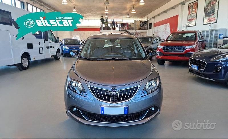 Usata Lancia Ypsilon 69 CV (50 kW) 2023 Grigio Utilitaria