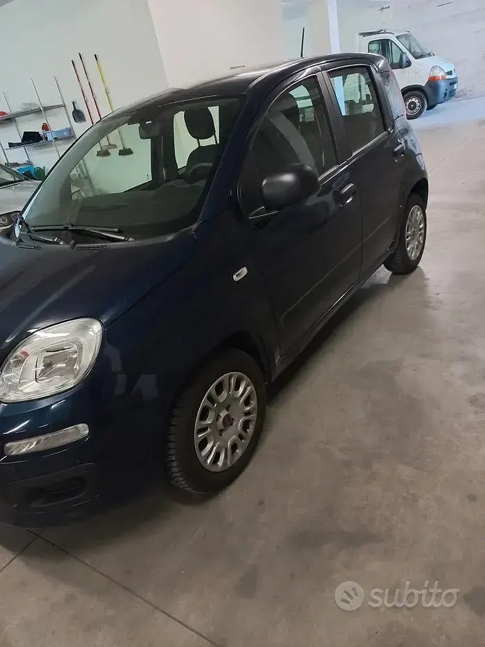 Usata Fiat Panda Pop 69 CV (50 kW) 2020 Blu Utilitaria
