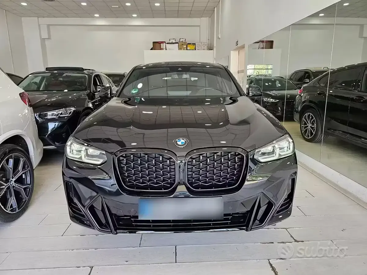 Usata BMW X4 M Sport 190 CV (139 kW) 2024 Sapphire black SUV