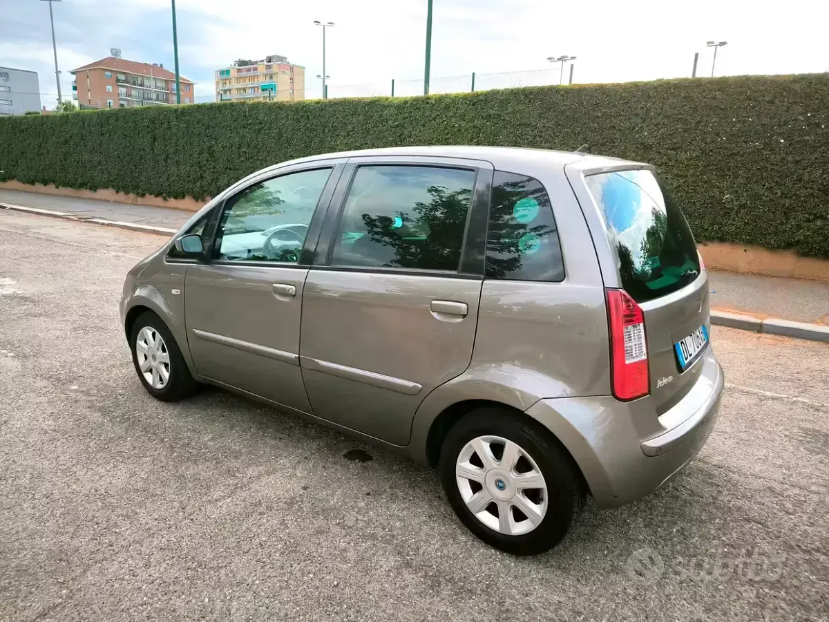 Usata Fiat Idea 95 CV (69 kW) 2007 Marrone Monovolume