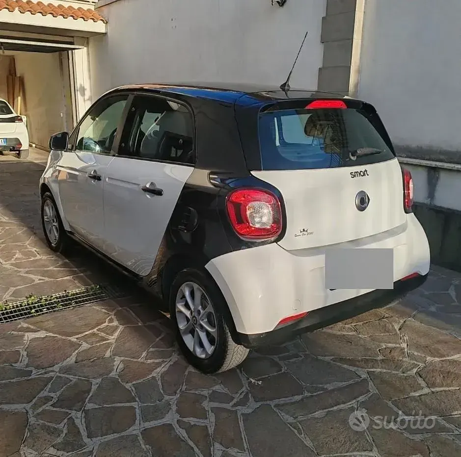 Usata Smart ForFour 71 CV (52 kW) 2018 Bianco Utilitaria