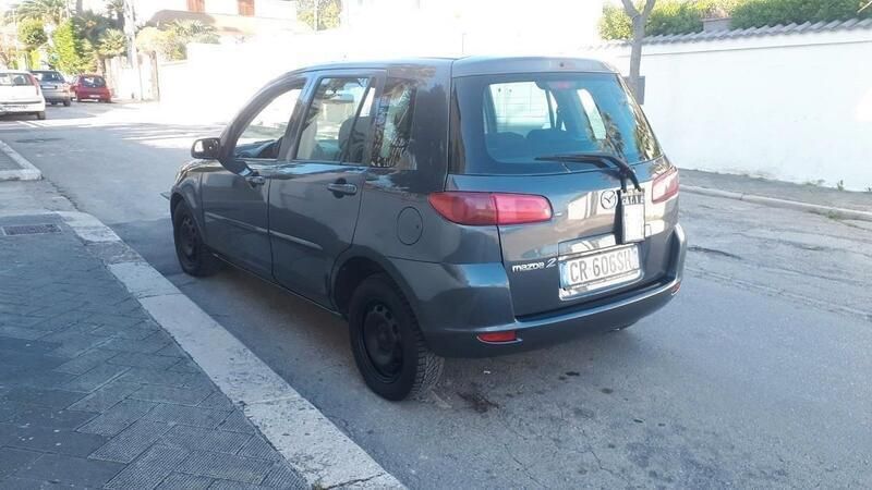 Usata Mazda 2 68 CV (50 kW) 2004 Grigio Monovolume