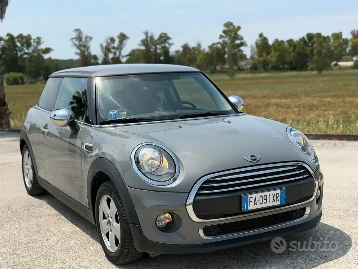Usata Mini ONE 102 CV (75 kW) 2015 Grigio Utilitaria