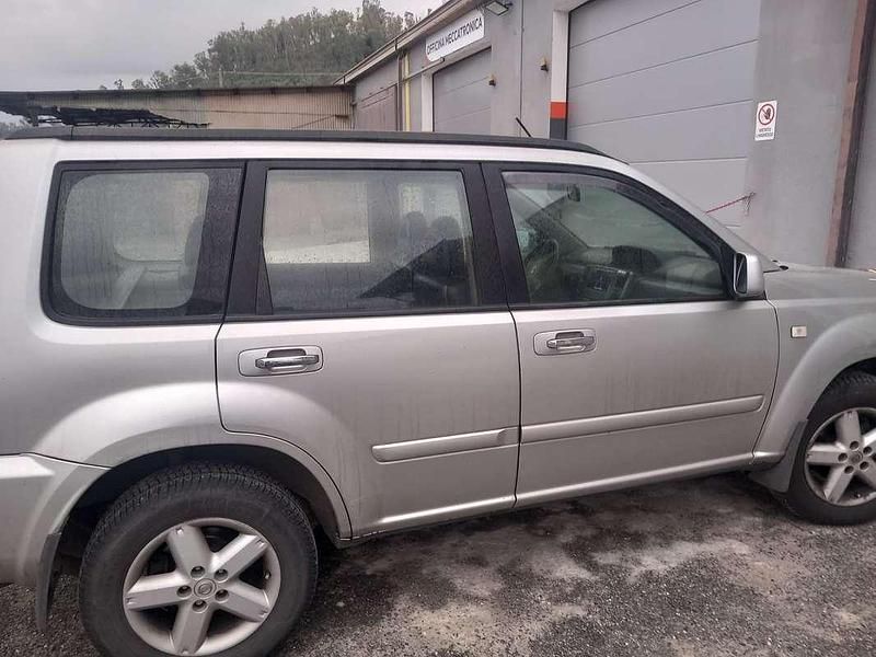 Usata Nissan X-Trail 136 CV (100 kW) 2004 Argento SUV